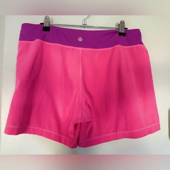 Lululemon Speed Up Shorts - 5” inseam - Picture 3 of 3